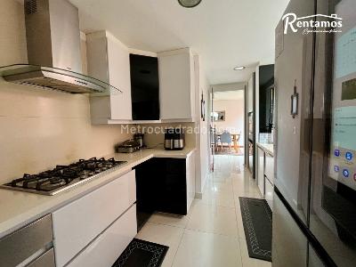 Casa de 4 alcobas en venta en Benedictinos, Envigado, 273 m² · foto 4 de 20