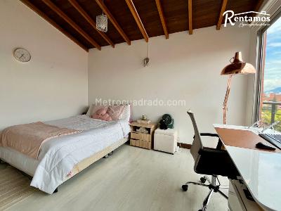 Casa de 4 alcobas en venta en Benedictinos, Envigado, 273 m² · foto 8 de 20