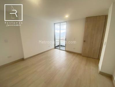 Apartamento de 3 alcobas en venta en Loma El Carmelo, Sabaneta, 102 m² · foto 7 de 14