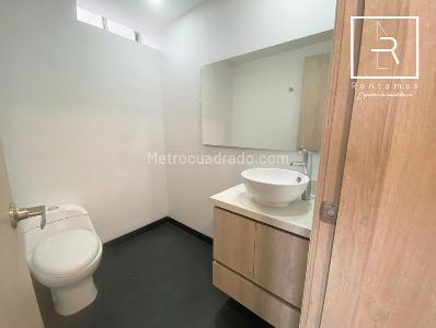 Apartamento de 3 alcobas en venta en Loma El Carmelo, Sabaneta, 102 m² · foto 10 de 14
