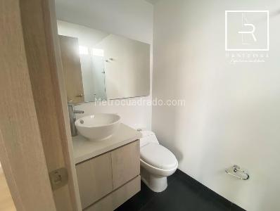 Apartamento de 3 alcobas en venta en Loma El Carmelo, Sabaneta, 102 m² · foto 11 de 14