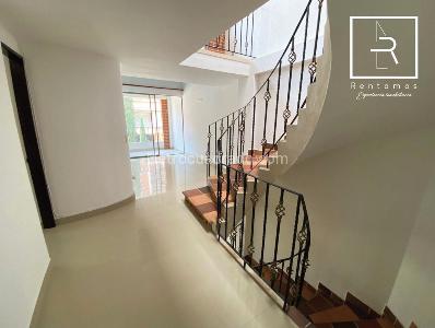 Casa de 5 alcobas en venta en San Jose, Sabaneta, 485 m² · foto 10 de 20