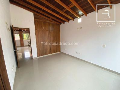 Casa de 5 alcobas en venta en San Jose, Sabaneta, 485 m² · foto 15 de 20
