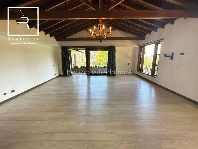Casa de 4 alcobas en venta en Llano Grande, Medellín, 350 m² · foto 9 de 19