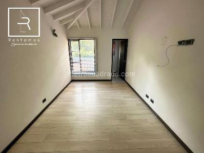 Casa de 4 alcobas en venta en Llano Grande, Medellín, 350 m² · foto 13 de 19