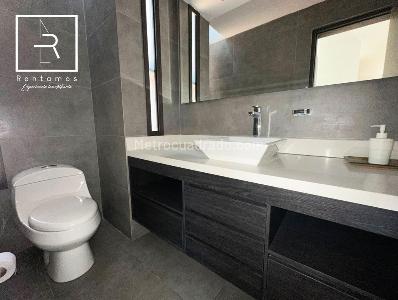 Casa de 4 alcobas en venta en Llano Grande, Medellín, 350 m² · foto 16 de 19