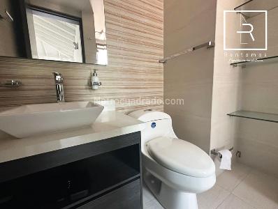 Casa de 4 alcobas en venta en Llano Grande, Medellín, 350 m² · foto 18 de 19