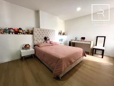 Apartamento de 3 alcobas en venta en Loma De Las Brujas, Envigado, 164 m² · foto 7 de 15