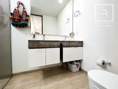 Apartamento de 3 alcobas en venta en Loma De Las Brujas, Envigado, 164 m² · foto 13 de 15