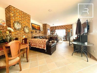 Casa de 5 alcobas en venta en Loma Del Escobero, Envigado, 656 m² · foto 6 de 20