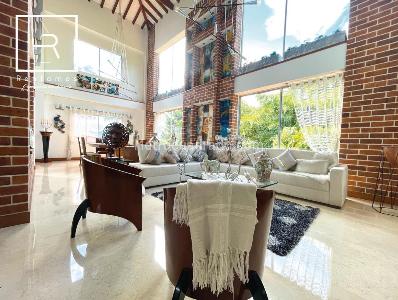 Casa de 5 alcobas en venta en Loma Del Escobero, Envigado, 656 m² · foto 9 de 20