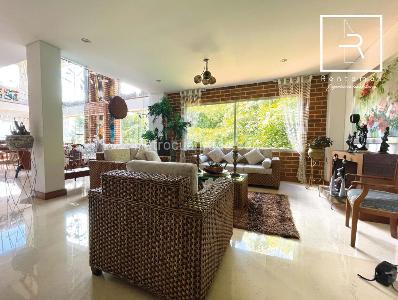 Casa de 5 alcobas en venta en Loma Del Escobero, Envigado, 656 m² · foto 10 de 20