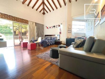 Casa de 5 alcobas en venta en Loma Del Escobero, Envigado, 656 m² · foto 13 de 20