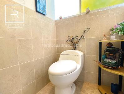 Casa de 5 alcobas en venta en Loma Del Escobero, Envigado, 656 m² · foto 15 de 20