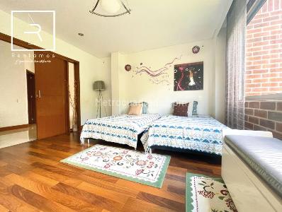 Casa de 5 alcobas en venta en Loma Del Escobero, Envigado, 656 m² · foto 18 de 20