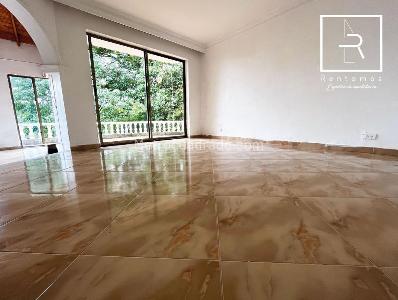 Casa de 4 alcobas en venta en Loma De Las Brujas, Envigado, 420 m² · foto 4 de 18
