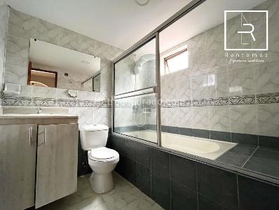 Casa de 4 alcobas en venta en Loma De Las Brujas, Envigado, 420 m² · foto 9 de 18