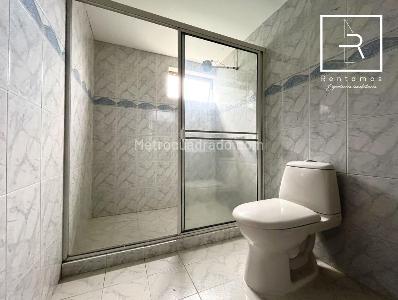 Casa de 4 alcobas en venta en Loma De Las Brujas, Envigado, 420 m² · foto 10 de 18