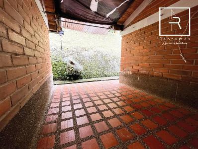 Casa de 4 alcobas en venta en Loma De Las Brujas, Envigado, 420 m² · foto 11 de 18