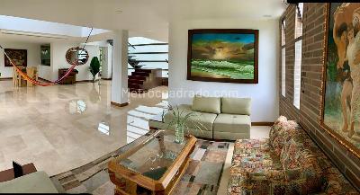 Casa de 4 alcobas en venta en Escobero, Envigado, 387 m² · foto 3 de 20