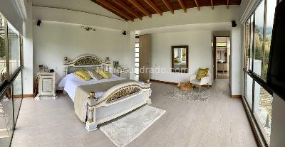 Casa de 4 alcobas en venta en Escobero, Envigado, 387 m² · foto 7 de 20