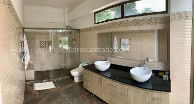 Casa de 4 alcobas en venta en Escobero, Envigado, 387 m² · foto 11 de 20