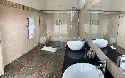 Casa de 4 alcobas en venta en Escobero, Envigado, 387 m² · foto 16 de 20