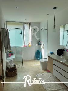 Casa de 3 alcobas en venta en Sin Barrio, Envigado, 335 m² · foto 13 de 15
