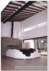 Casa de 5 alcobas en venta en Sin Barrio, Rionegro, 420 m² · foto 2 de 7