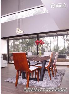 Casa de 5 alcobas en venta en Sin Barrio, Rionegro, 420 m² · foto 4 de 7