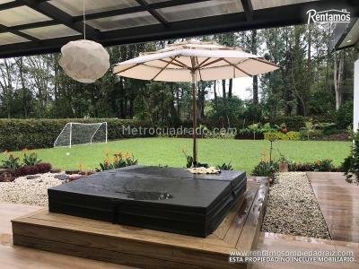 Casa de 5 alcobas en venta en Sin Barrio, Rionegro, 420 m² · foto 6 de 7