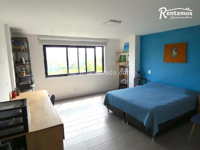 Apartamento de 3 alcobas en venta en Florida Nueva, Medellín, 162 m² · foto 7 de 18