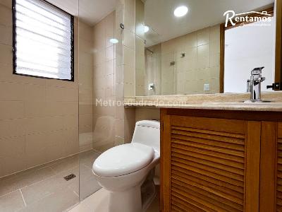 Apartamento de 3 alcobas en arriendo en Los Balsos, Medellín, 170 m² · foto 6 de 15