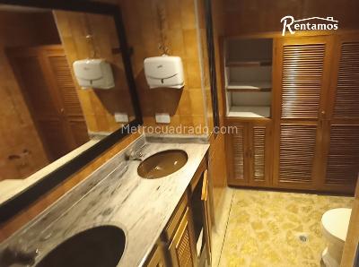 Casa de 3 alcobas en arriendo en Las Lomas El Poblado, Medellín, 200 m² · foto 8 de 14