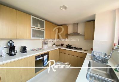 Apartamento de 4 alcobas en arriendo en El Poblado, Medellín, 313 m² · foto 5 de 17