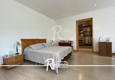 Apartamento de 4 alcobas en arriendo en El Poblado, Medellín, 313 m² · foto 8 de 17