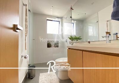 Apartamento de 4 alcobas en arriendo en El Poblado, Medellín, 313 m² · foto 12 de 17
