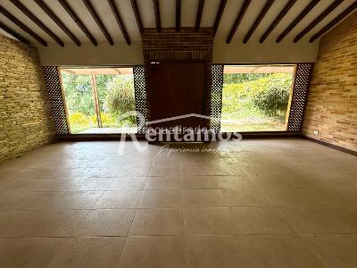 Casa de 4 alcobas en venta en Loma De Las Brujas, Envigado, 260 m² · foto 5 de 20