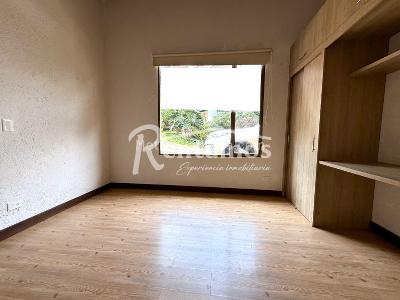 Casa de 4 alcobas en venta en Loma De Las Brujas, Envigado, 260 m² · foto 7 de 20