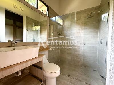 Casa de 4 alcobas en venta en Loma De Las Brujas, Envigado, 260 m² · foto 14 de 20