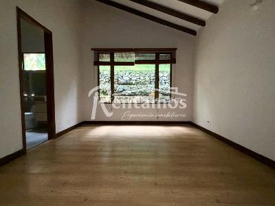Casa de 4 alcobas en venta en Loma De Las Brujas, Envigado, 260 m² · foto 15 de 20