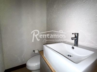 Casa de 4 alcobas en venta en Loma De Las Brujas, Envigado, 260 m² · foto 17 de 20
