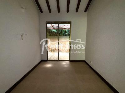 Casa de 4 alcobas en venta en Loma De Las Brujas, Envigado, 260 m² · foto 18 de 20