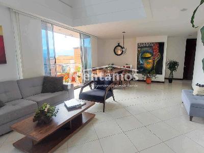Apartamento de 3 alcobas en venta en El Poblado, Medellín, 150 m² · foto 4 de 20