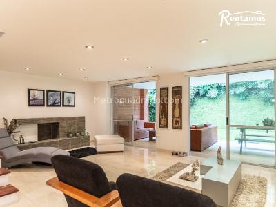 Casa en arriendo en Tres Esquinas, Envigado · foto 2 de 20