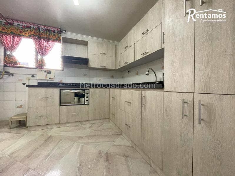 Apartamento en Arriendo, La Abadia, Envigado - 2
