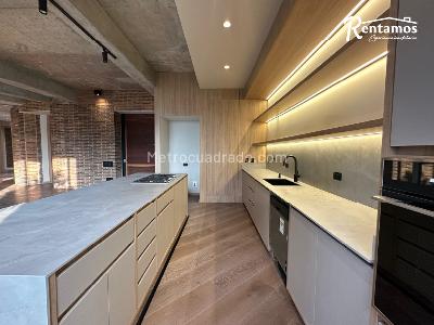 Apartamento de 2 alcobas en venta en El Poblado, Medellín, 203 m² · foto 2 de 15