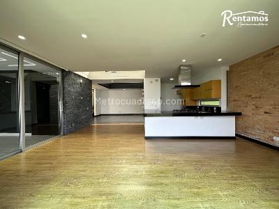 Casa de 4 alcobas en venta en Loma El Atravesado, Envigado, 332 m² · foto 3 de 18