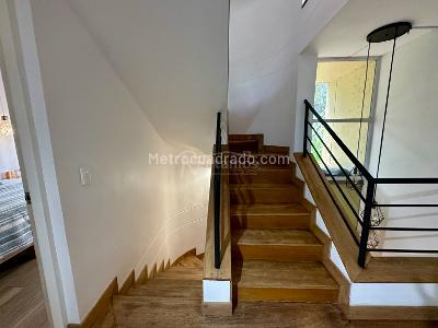 Casa de 4 alcobas en venta en Los Naranjos, Medellín, 289 m² · foto 7 de 18