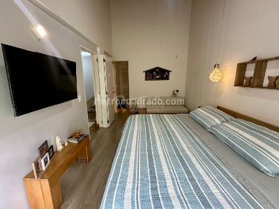 Casa de 4 alcobas en venta en Los Naranjos, Medellín, 289 m² · foto 11 de 18